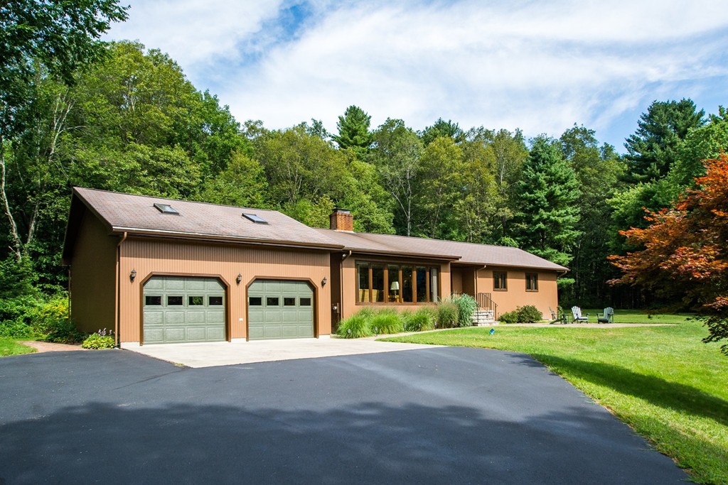 63 Adams Road Grafton, MA 01536 - Photo 3 of 23
