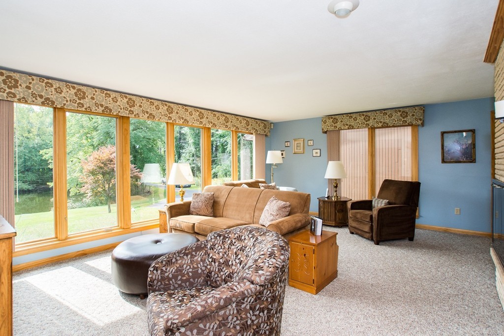 63 Adams Road Grafton, MA 01536 - Photo 9 of 23