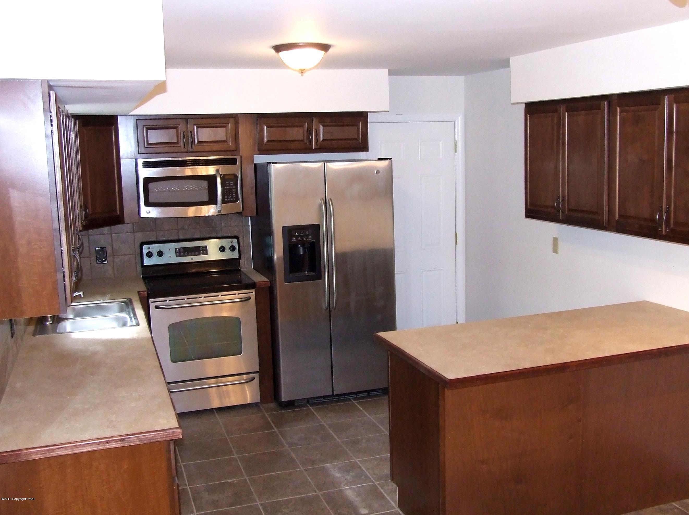 1398 Rena Drive Effort, PA 18330 - Photo 8 of 38 Kitchen Area