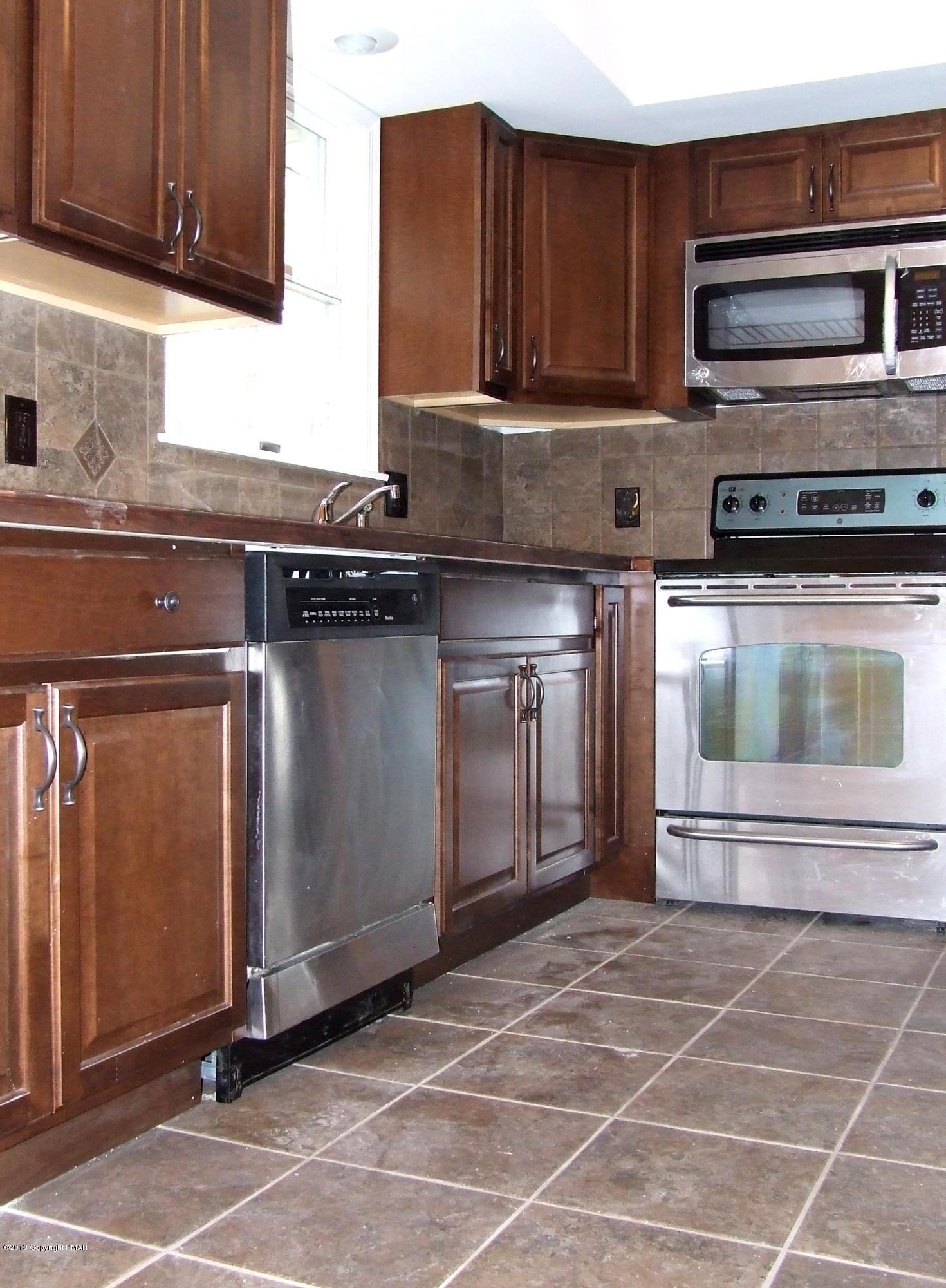 1398 Rena Drive Effort, PA 18330 - Photo 9 of 38 Stainless Steel Appliances