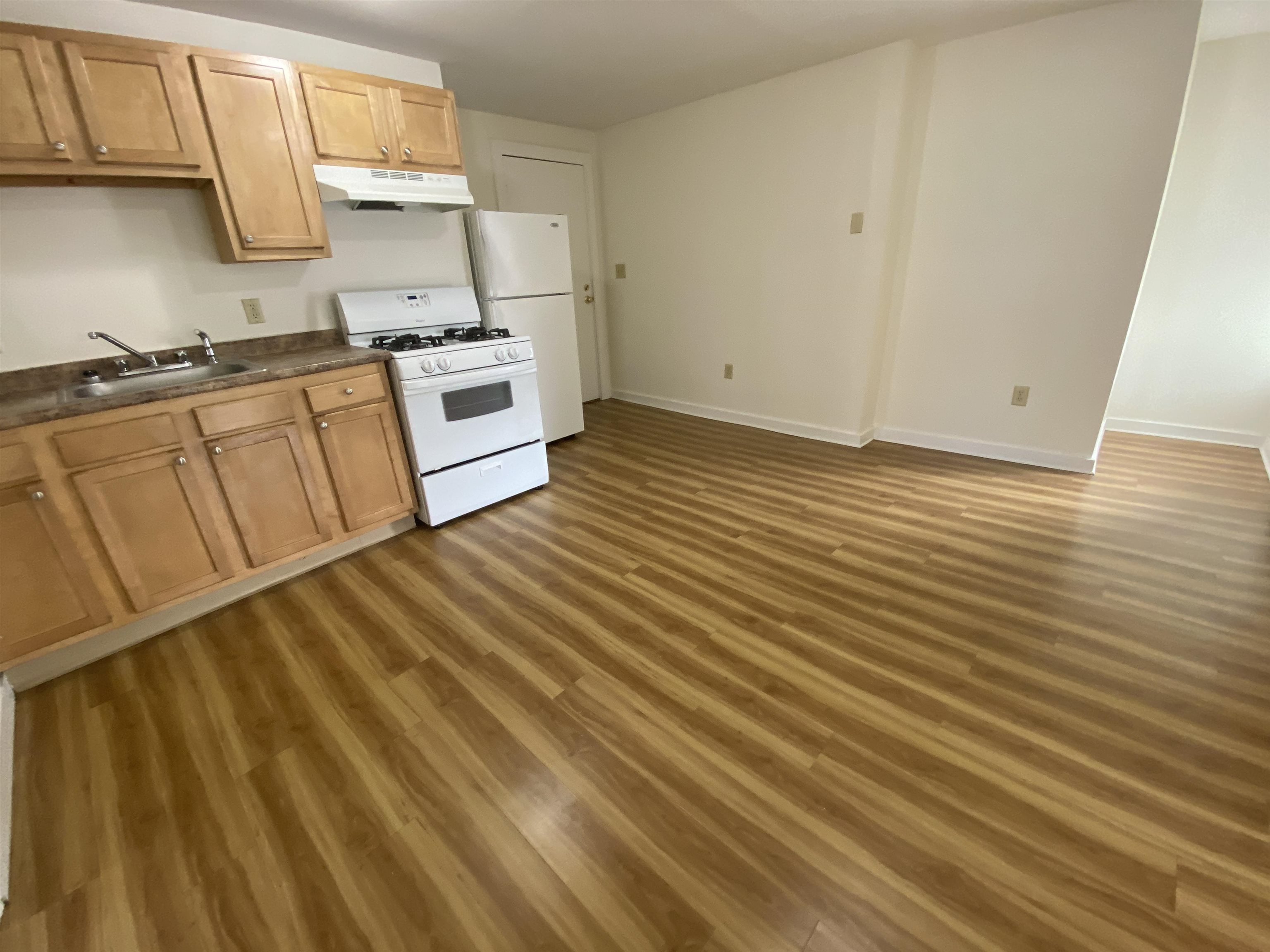 53 Walker Street, Unit 2W Manchester, NH 03102 - Photo 11 of 29