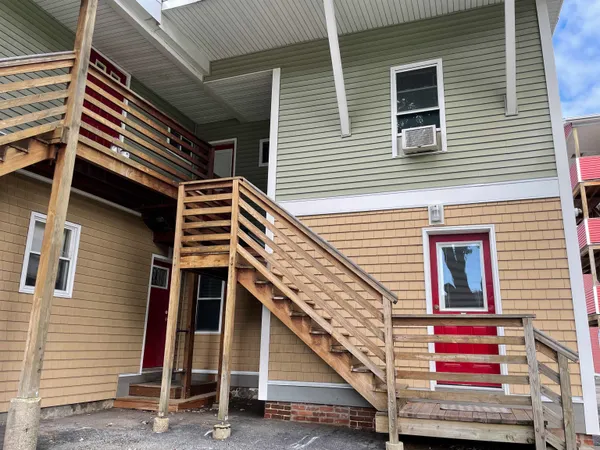 $1,852 | 53 Walker Street, Unit 2W, Manchester, NH 03102