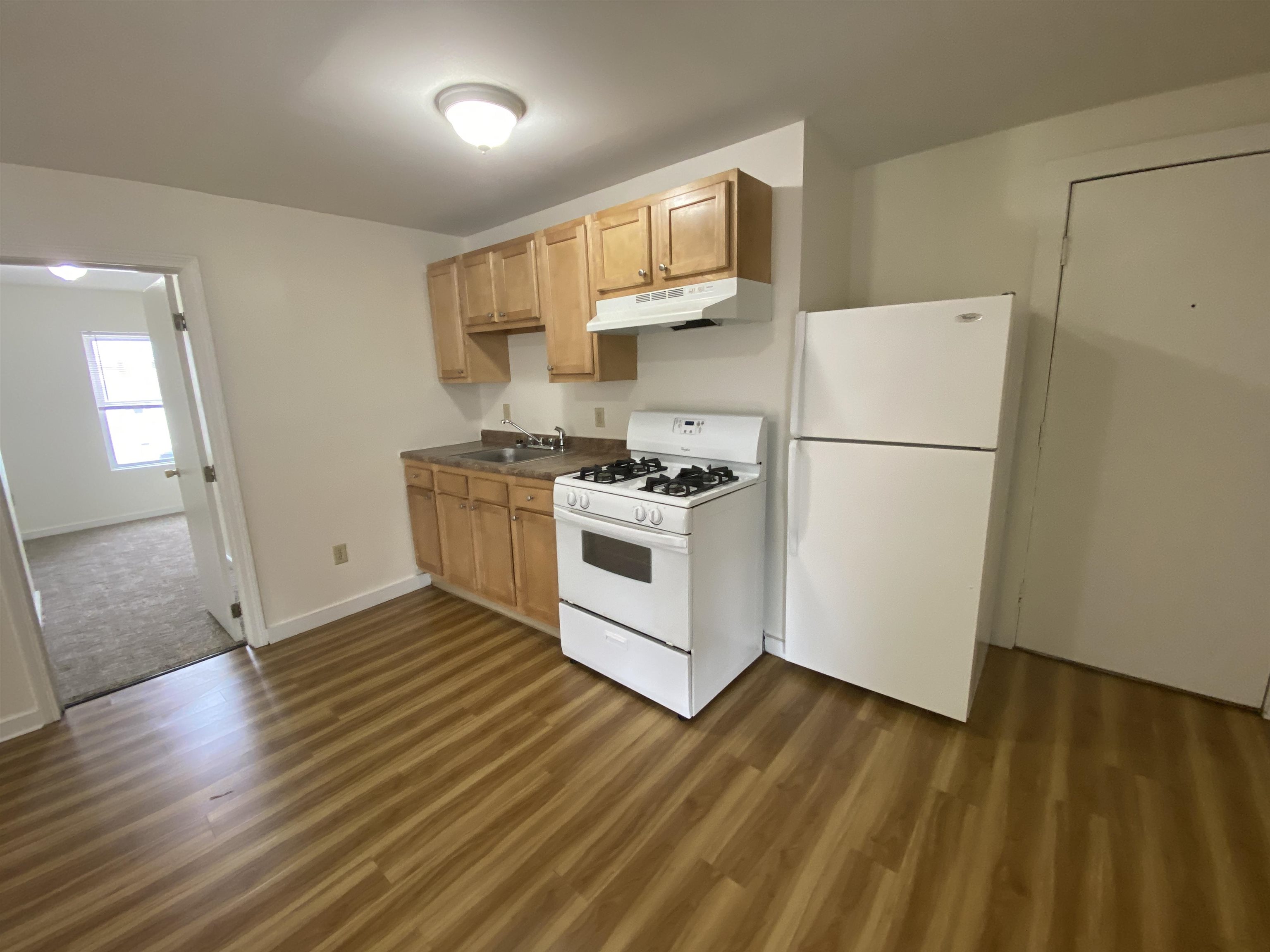 53 Walker Street, Unit 2W Manchester, NH 03102 - Photo 8 of 29