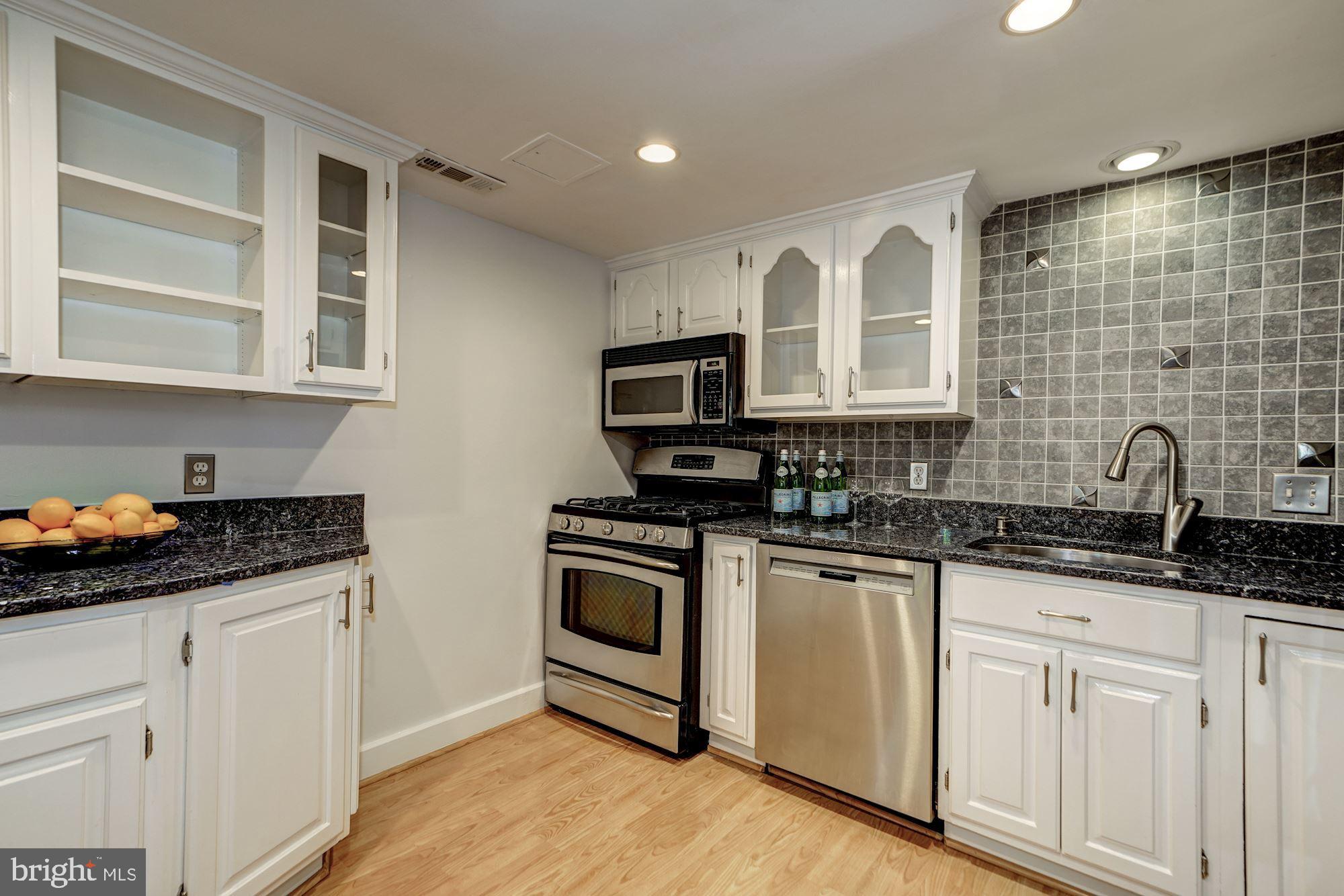 2205 California Street Northwest, Unit 2 Washington, DC 20008 - Photo 11 of 26 Kitchen