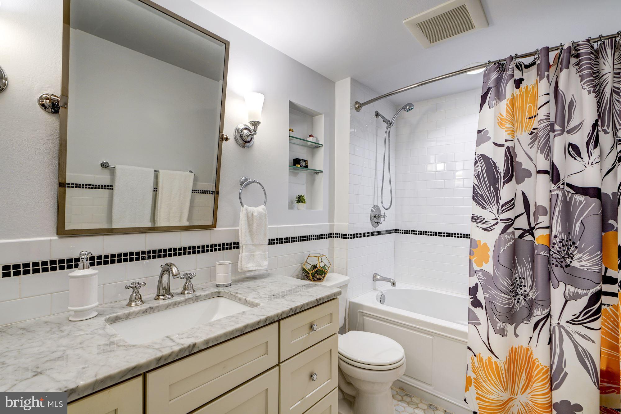 2205 California Street Northwest, Unit 2 Washington, DC 20008 - Photo 16 of 26 First Bathroom