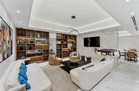 $669,000 | 1000 West Island Boulevard, Unit 2806, Aventura, FL 33160