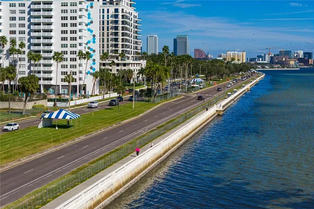 $749,500 | 2413 Bayshore Boulevard, Unit 1504, Tampa, FL 33629