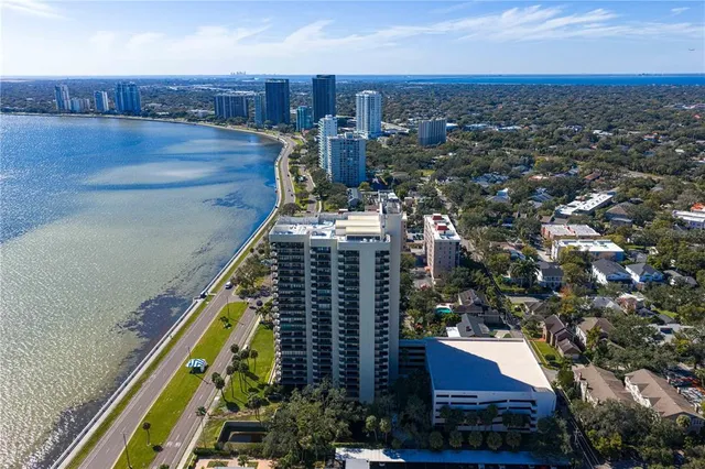 $749,500 | 2413 Bayshore Boulevard, Unit 1504, Tampa, FL 33629
