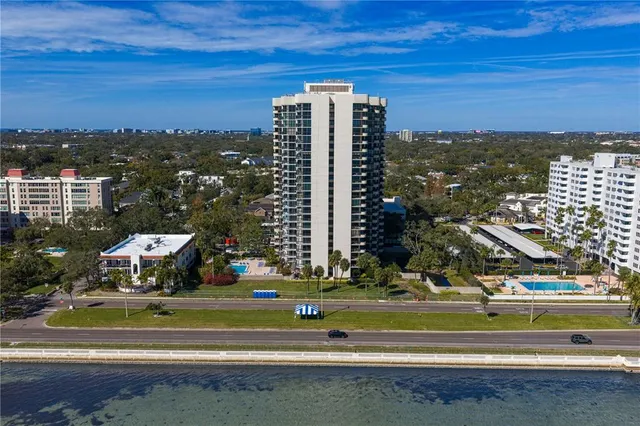 $749,500 | 2413 Bayshore Boulevard, Unit 1504, Tampa, FL 33629