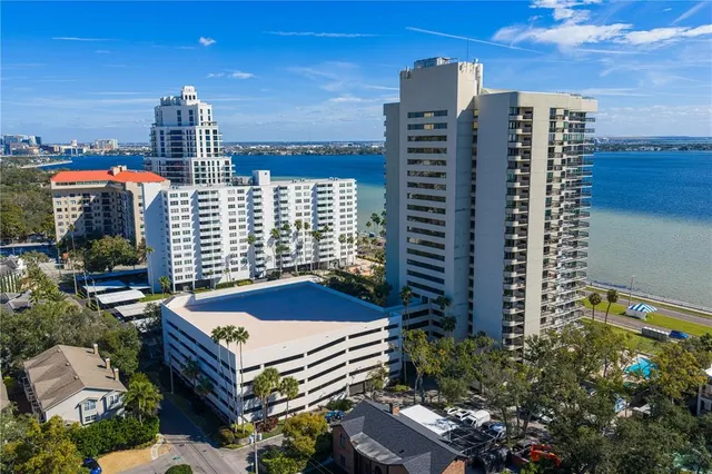 $749,500 | 2413 Bayshore Boulevard, Unit 1504, Tampa, FL 33629