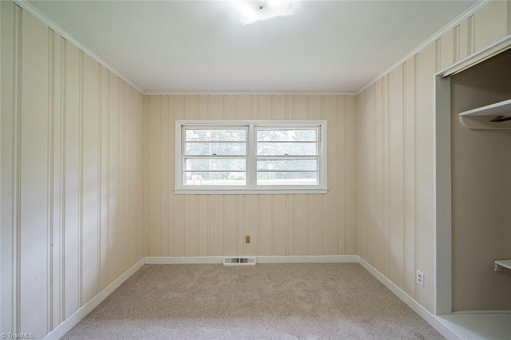 2910 Kecoughtan Road Pfafftown, NC 27040 - Photo 6 of 12 Gallery Image 6