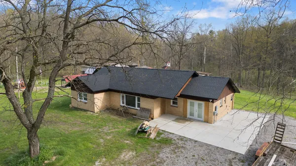 $220,000 | 52933 68th Avenue, Lawrence, MI 49064