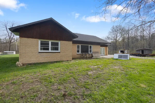 $220,000 | 52933 68th Avenue, Lawrence, MI 49064