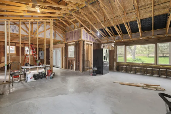 $220,000 | 52933 68th Avenue, Lawrence, MI 49064