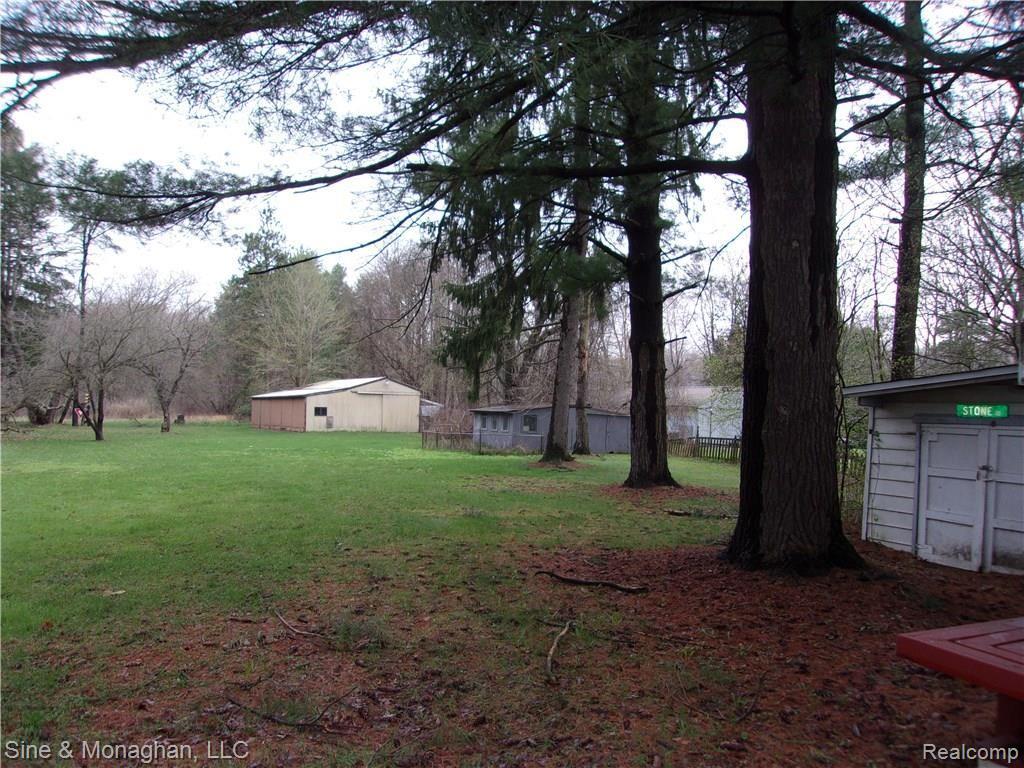 8629 Stone Road Algonac, MI 48001 - Photo 33 of 45 100_1404.JPG