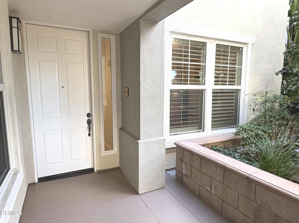 1423 Windshore Way Oxnard, CA 93035 - Photo 7 of 77 FrontA