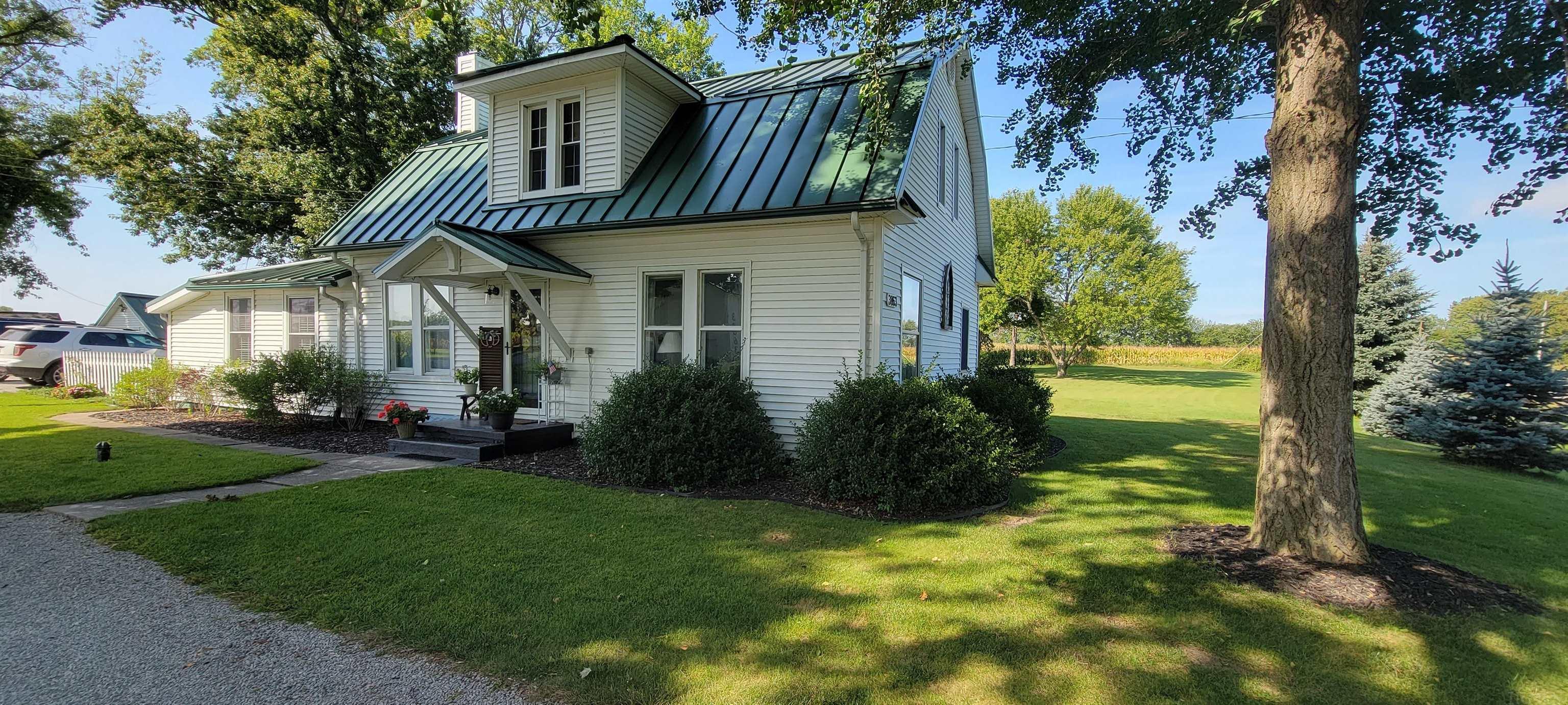 3863 East Armstrong Road Warsaw, IN 46582 - Photo 2 of 35