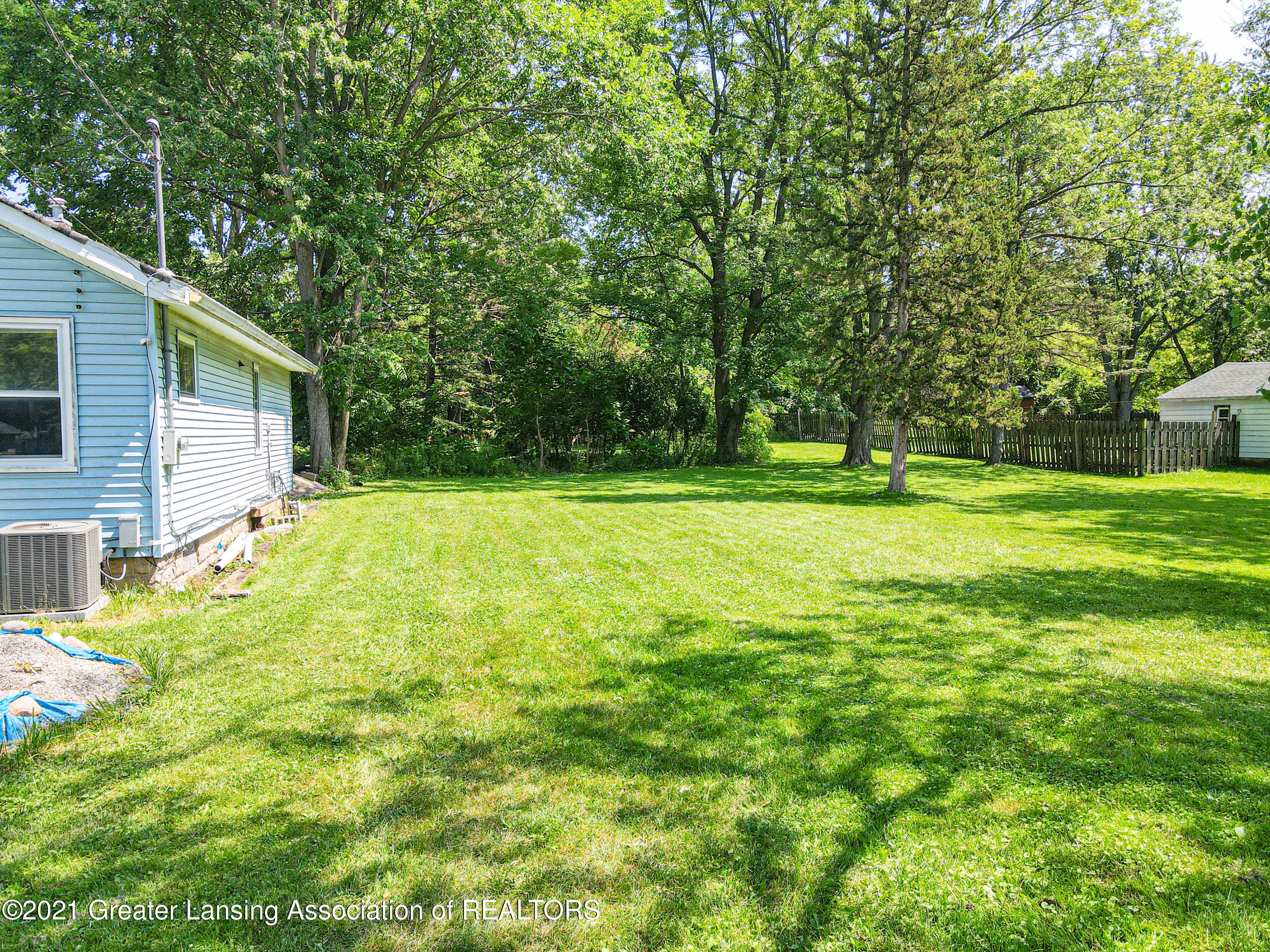4625 Christiansen Road Lansing, MI 48910 - Photo 9 of 11 VL_Christiansen_Rd-9