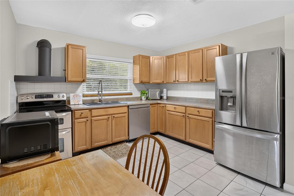 129 Colomba Road DeBary, FL 32713 - Photo 10 of 30