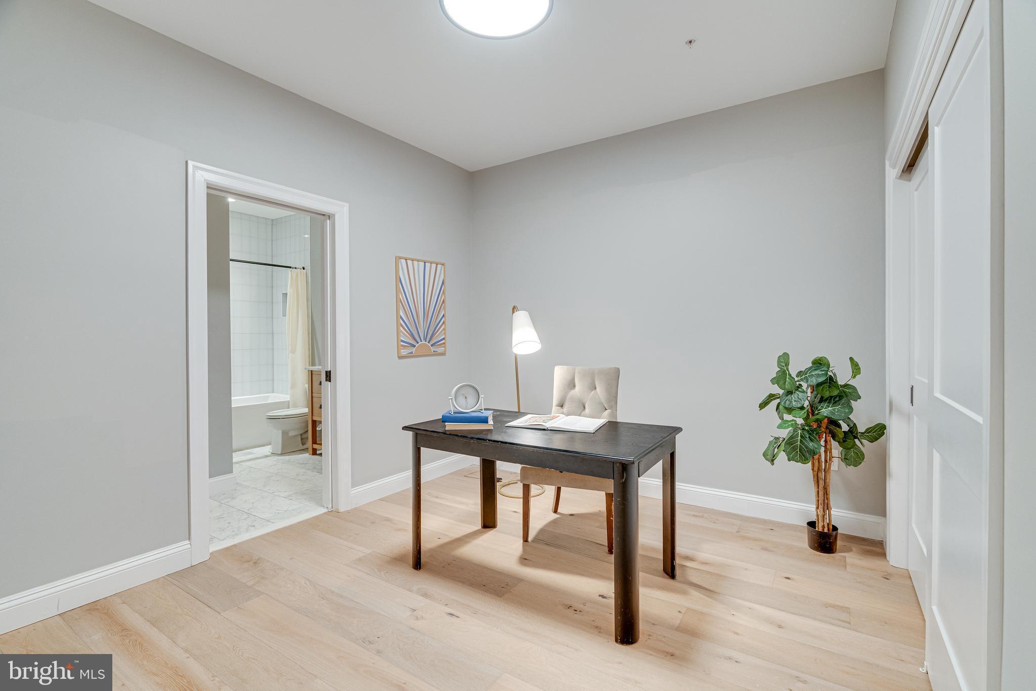 467 M Street Northwest, Unit 1 Washington, DC 20001 - Photo 33 of 43 3rd Bedroom/Den