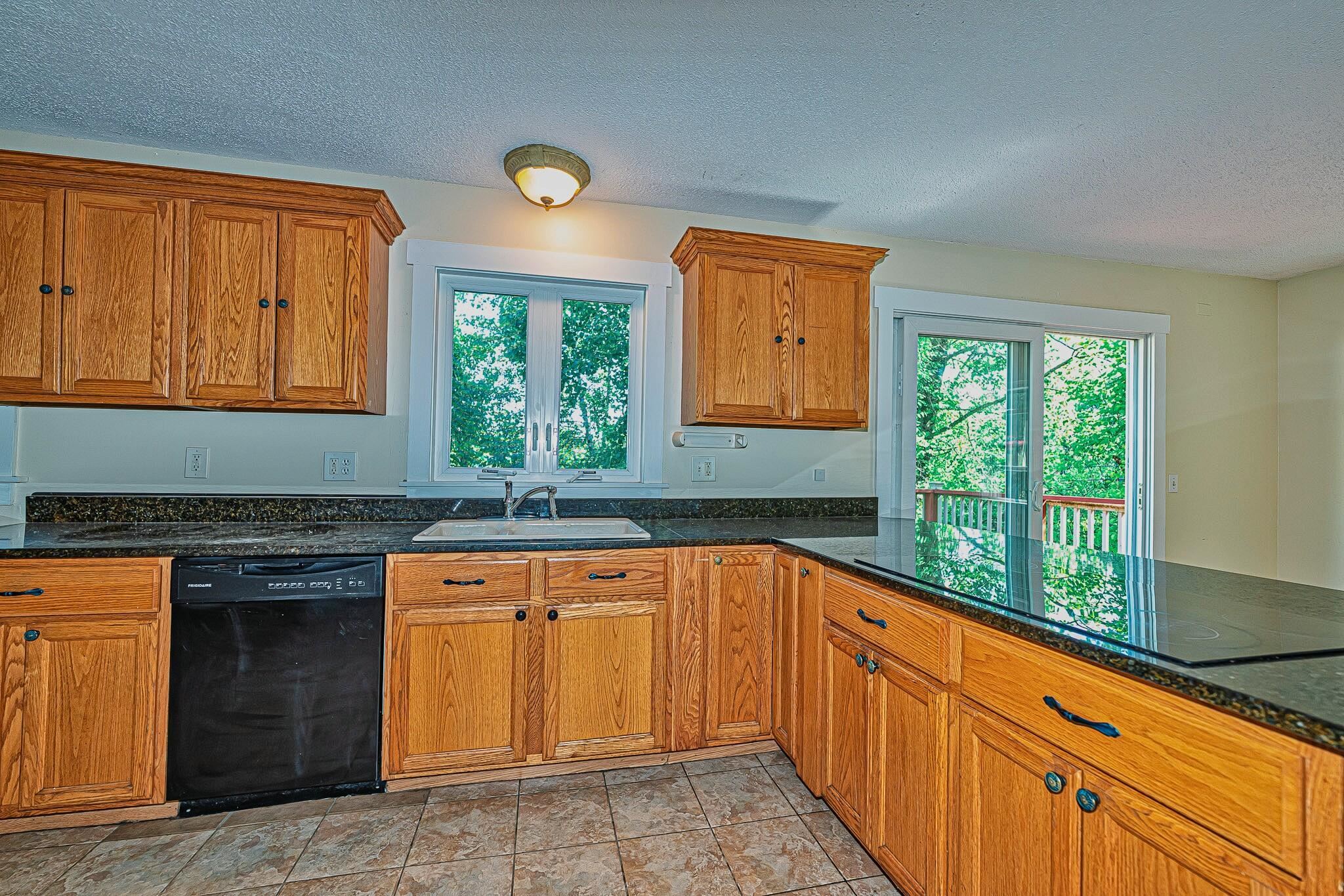 81 Seamans Road New London, NH 03257 - Photo 14 of 50