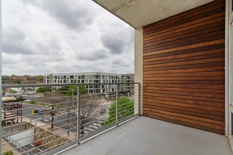 $825,000 | 210 Lee Barton Drive, Unit 517, Austin, TX 78704