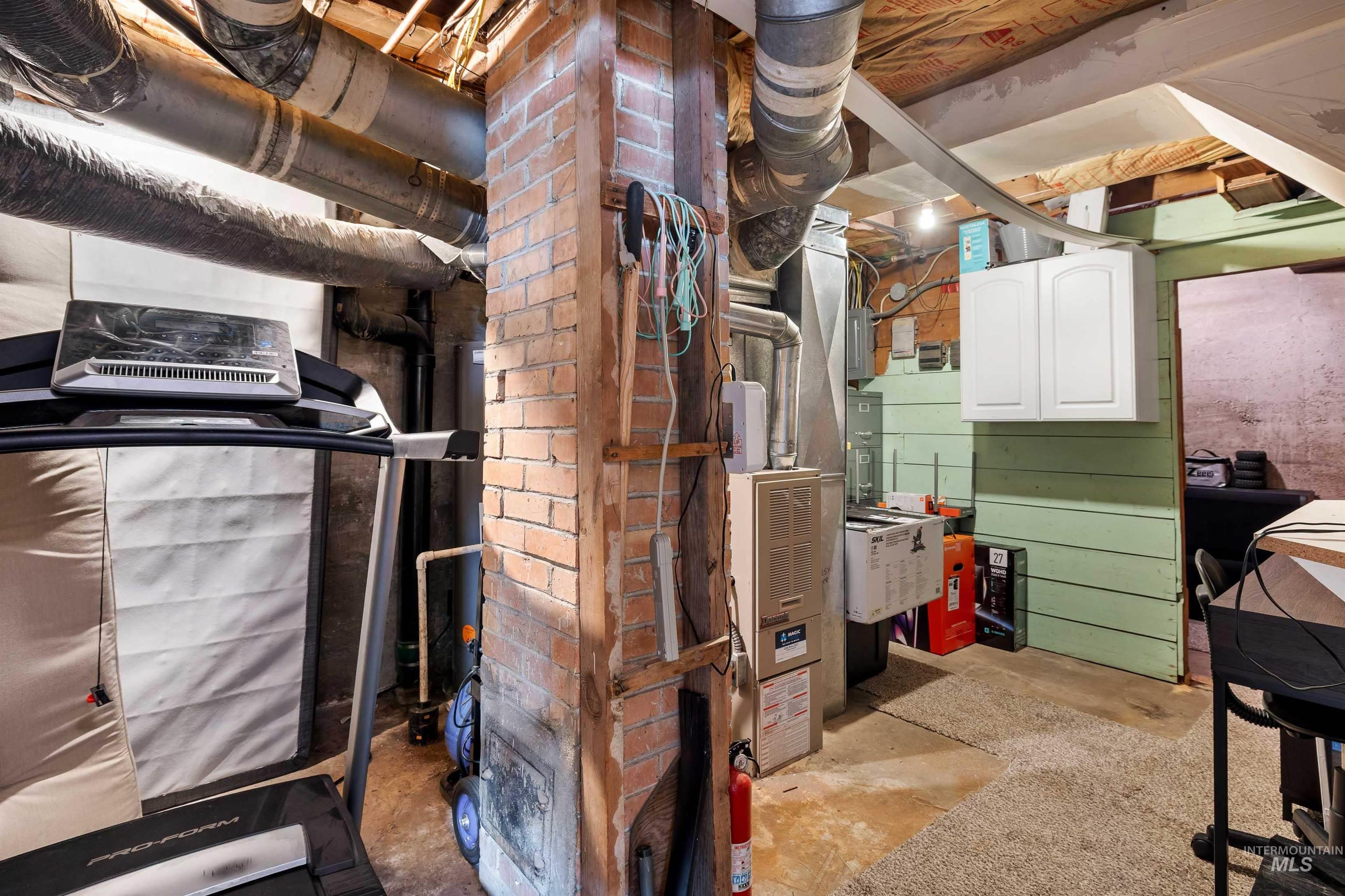 753 Ash Street Twin Falls, ID 83301 - Photo 21 of 25 View of utility room