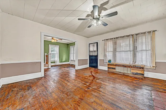 a view of room with air conditioner and window