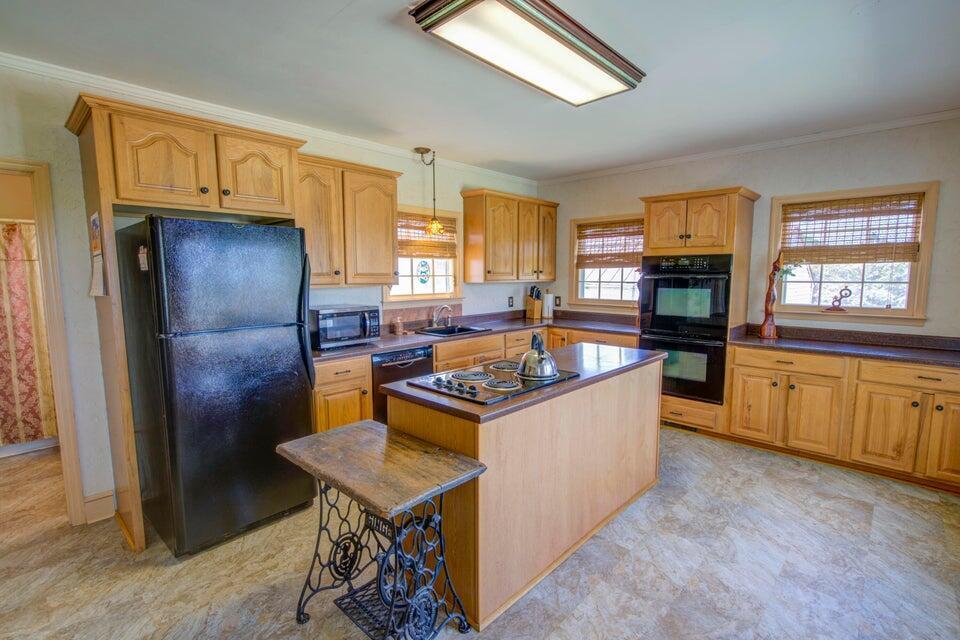 4829 Truevine Road Glade Hill, VA 24092 - Photo 18 of 57 20240308174959444459000000-o