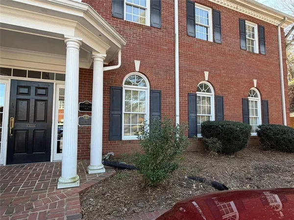 $2,050 | 175 Langley Drive, Unit E2, Lawrenceville, GA 30046