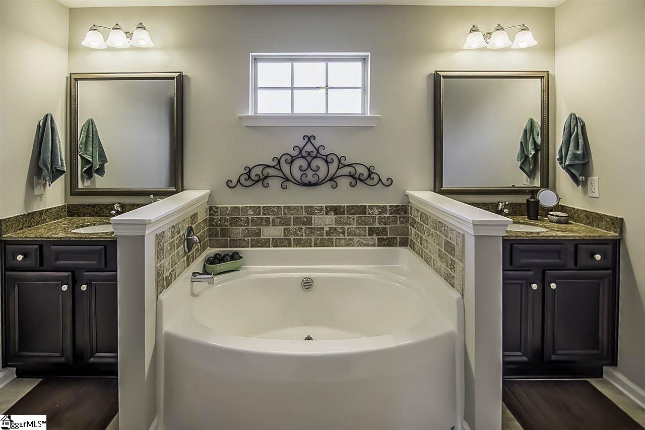 14 Chadmore Street Simpsonville, SC 29680 - Photo 24 of 35