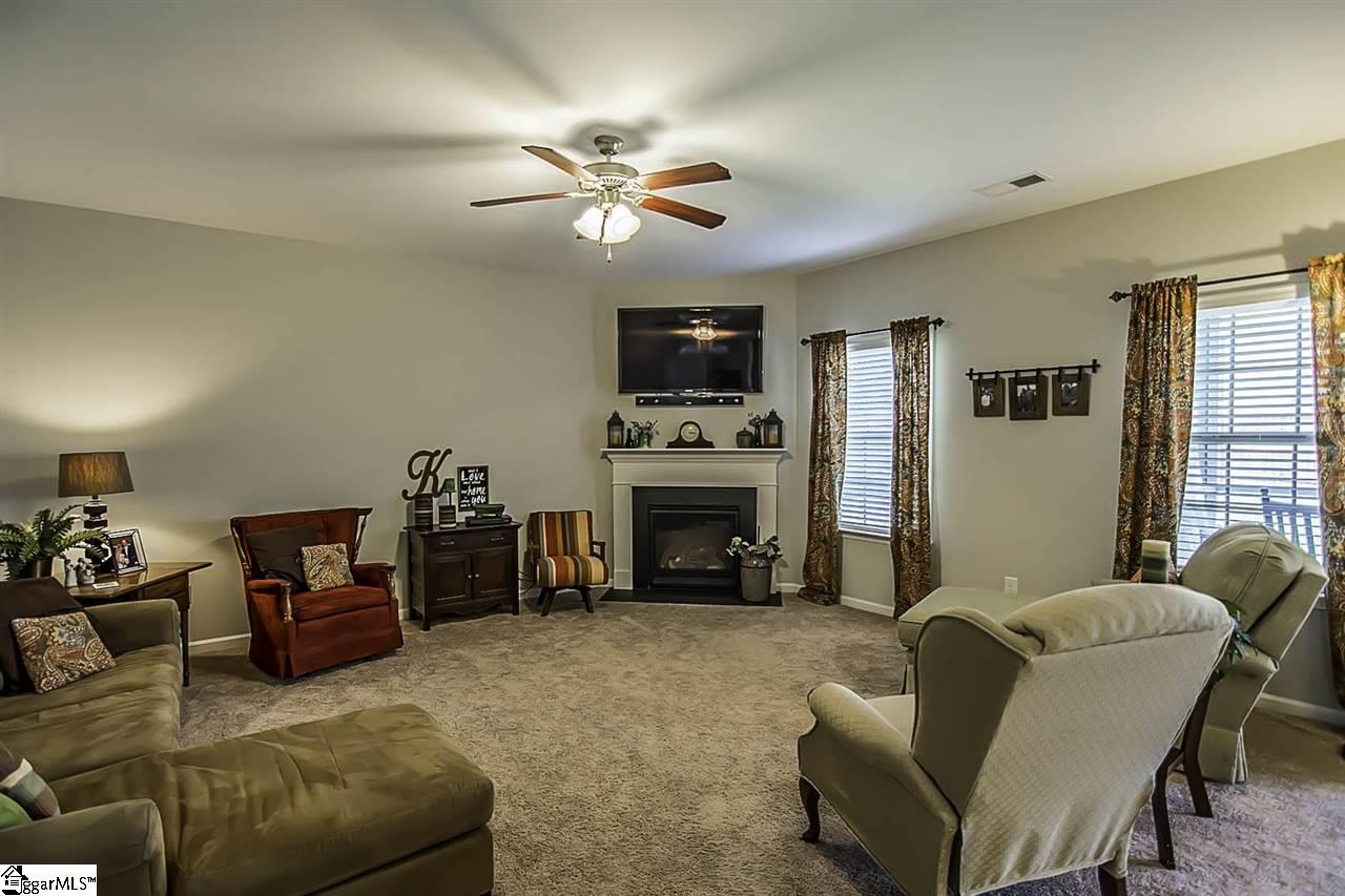 14 Chadmore Street Simpsonville, SC 29680 - Photo 5 of 35