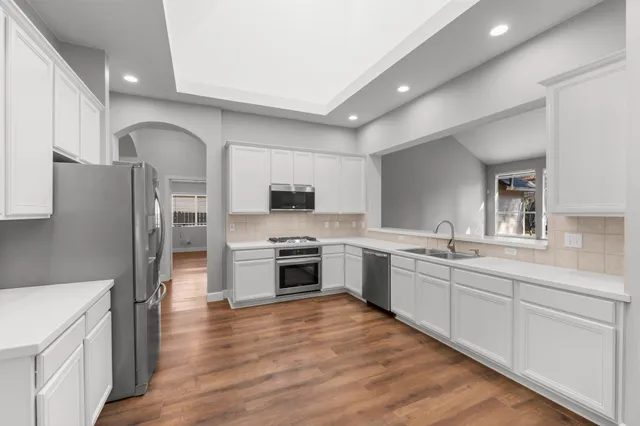 $500,000 | 35 Valley Mead Place, The Woodlands, TX 77384