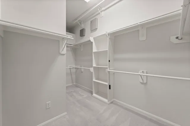 $500,000 | 35 Valley Mead Place, The Woodlands, TX 77384