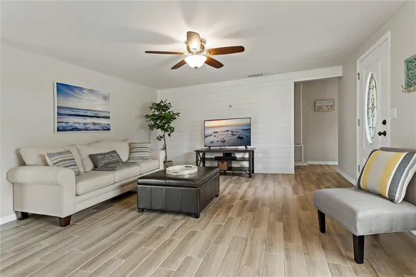 $3,650 | 1675 Blakemore Lane, Sarasota, FL 34231