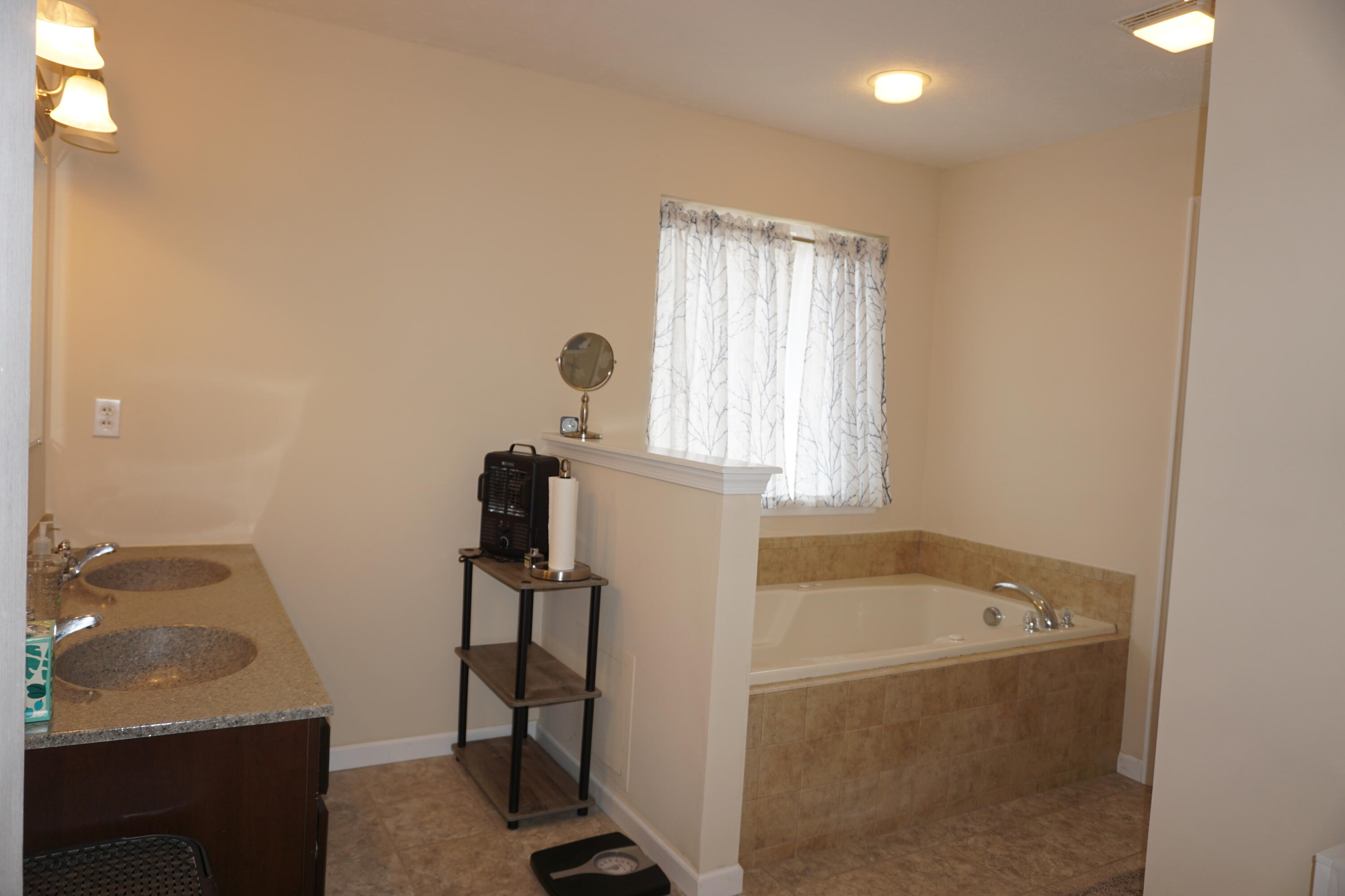 1342 Clover Road Long Pond, PA 18334 - Photo 24 of 28 Primary Bath