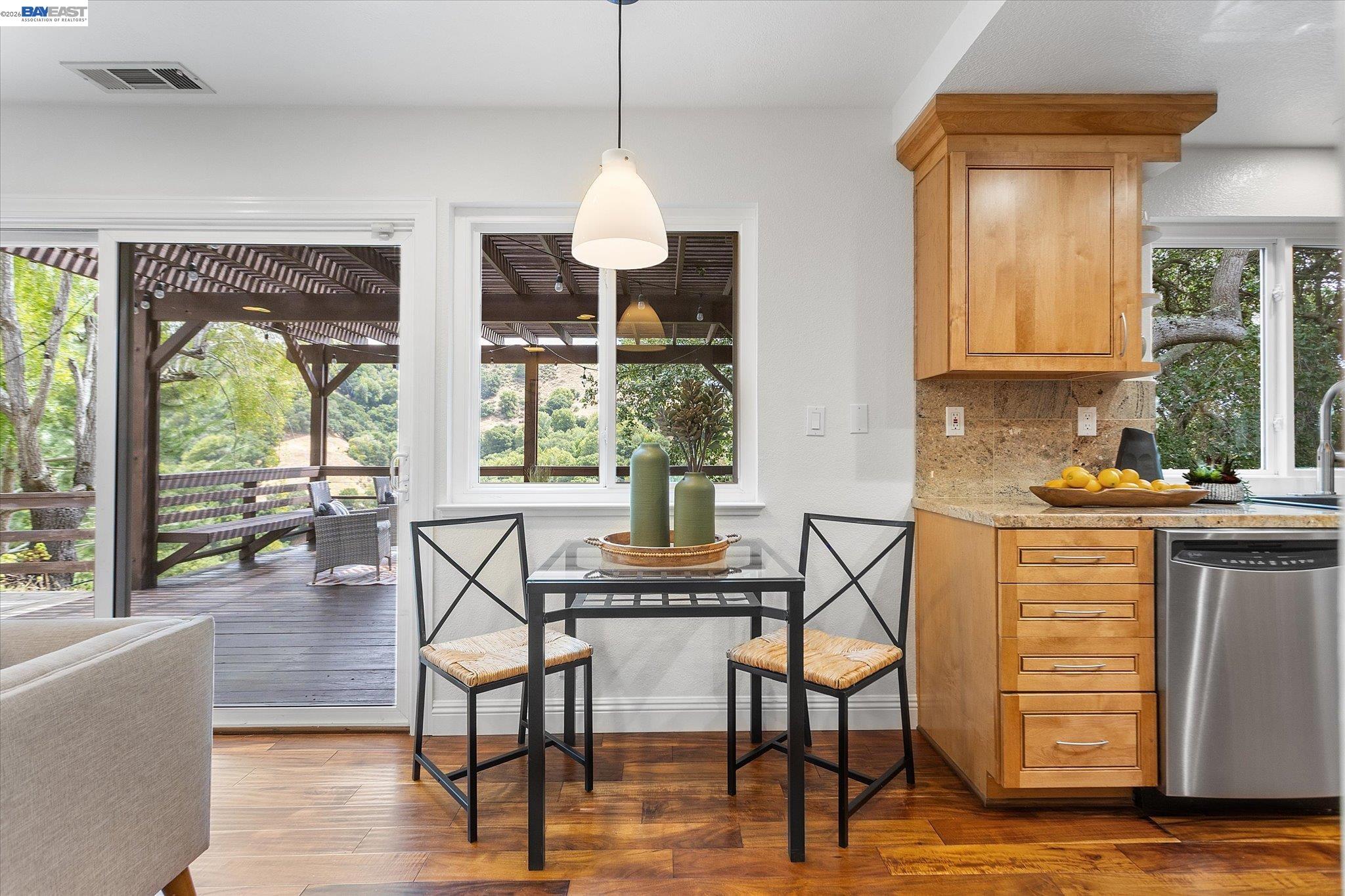 19252 Masterson Place Castro Valley, CA 94552 - Photo 29 of 99