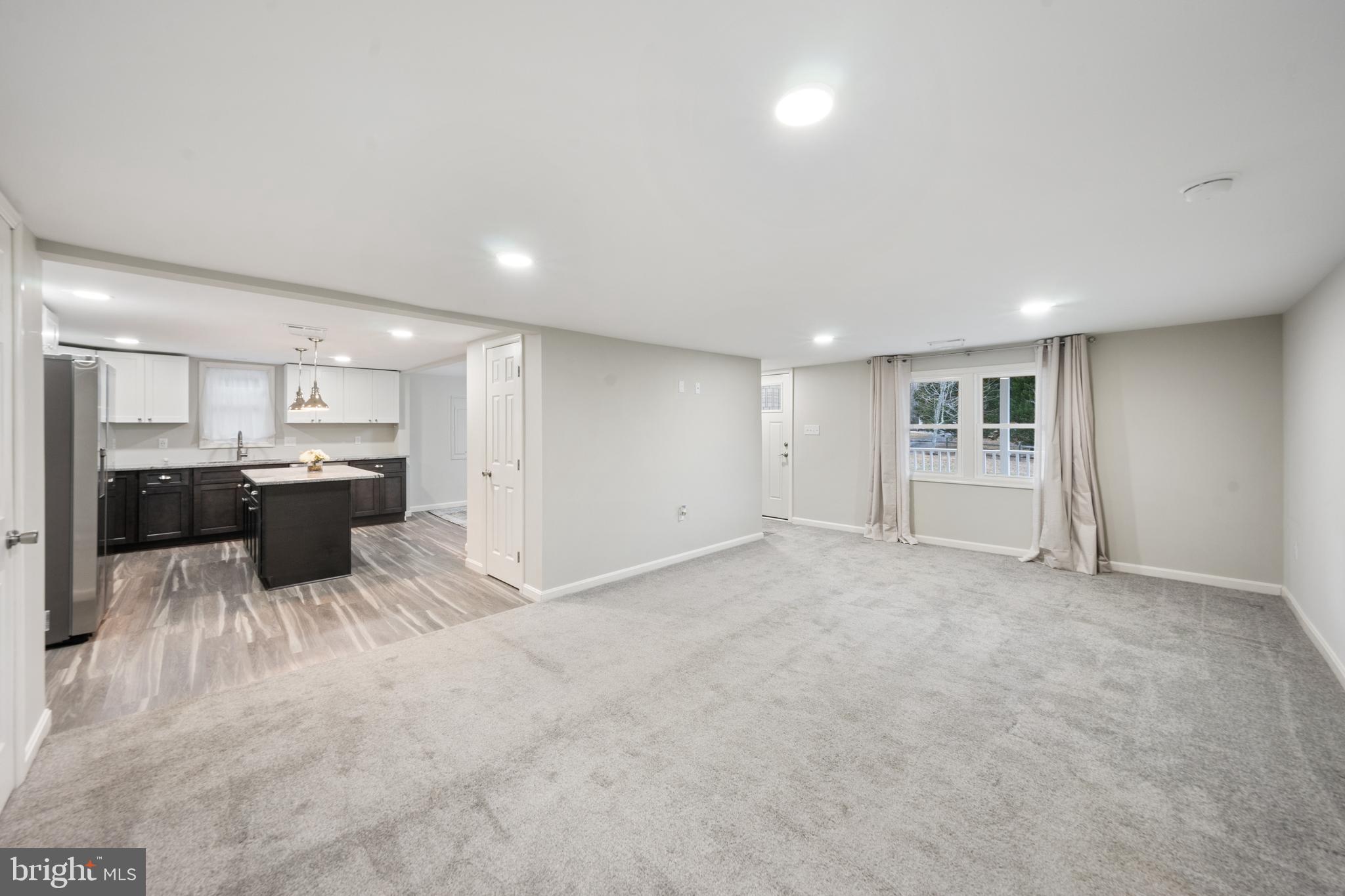 42983 St Johns Road Hollywood, MD 20636 - Photo 5 of 20 Spacious Family Room