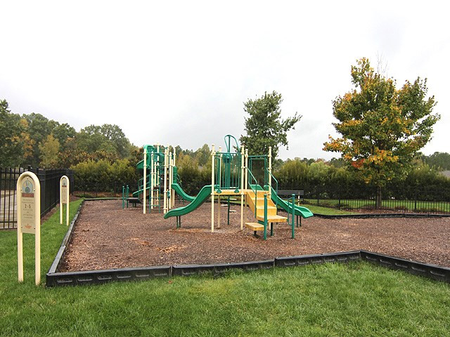 5413 Echo Ridge Road Raleigh, NC 27612 - Photo 27 of 29 COMMUNITY PLAYGROUND