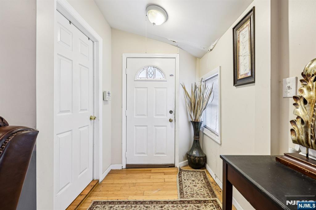 28 Scheerer Avenue Newark, NJ 07112 - Photo 6 of 39