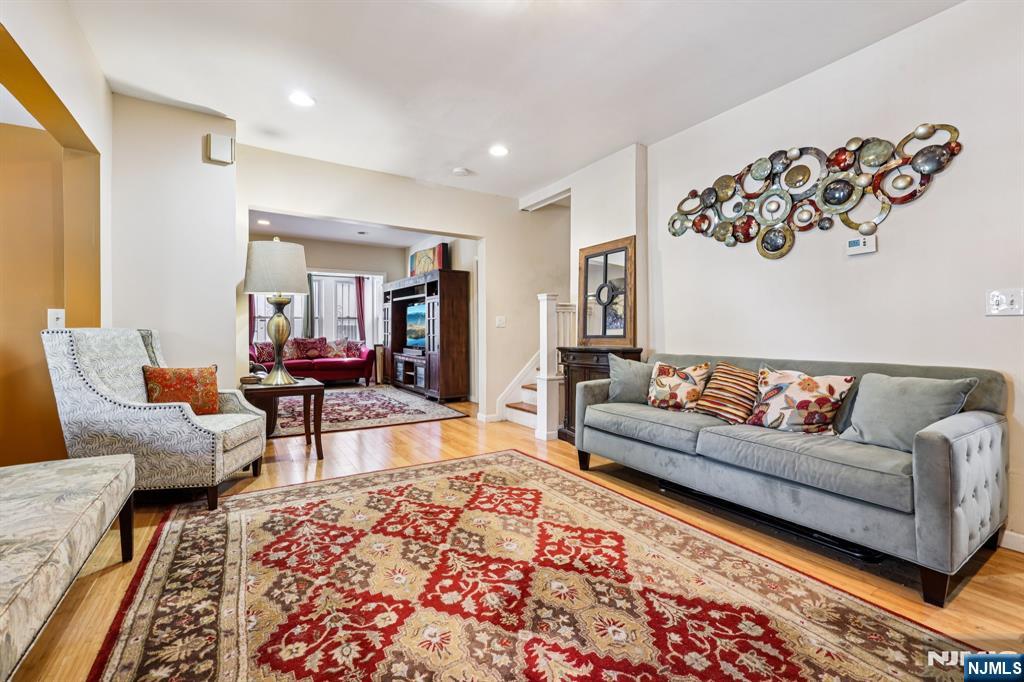 28 Scheerer Avenue Newark, NJ 07112 - Photo 10 of 39