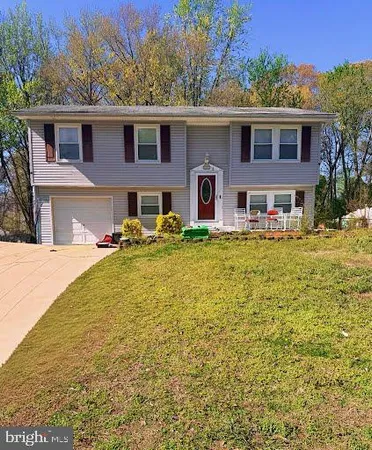 $300,000 | 16 Amwich Court, Waldorf, MD 20602
