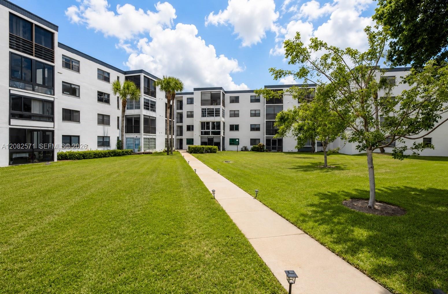 9233 Southwest 8th Street, Unit 207 Boca Raton, FL 33428 - Photo 12 of 15 Gallery Image 12