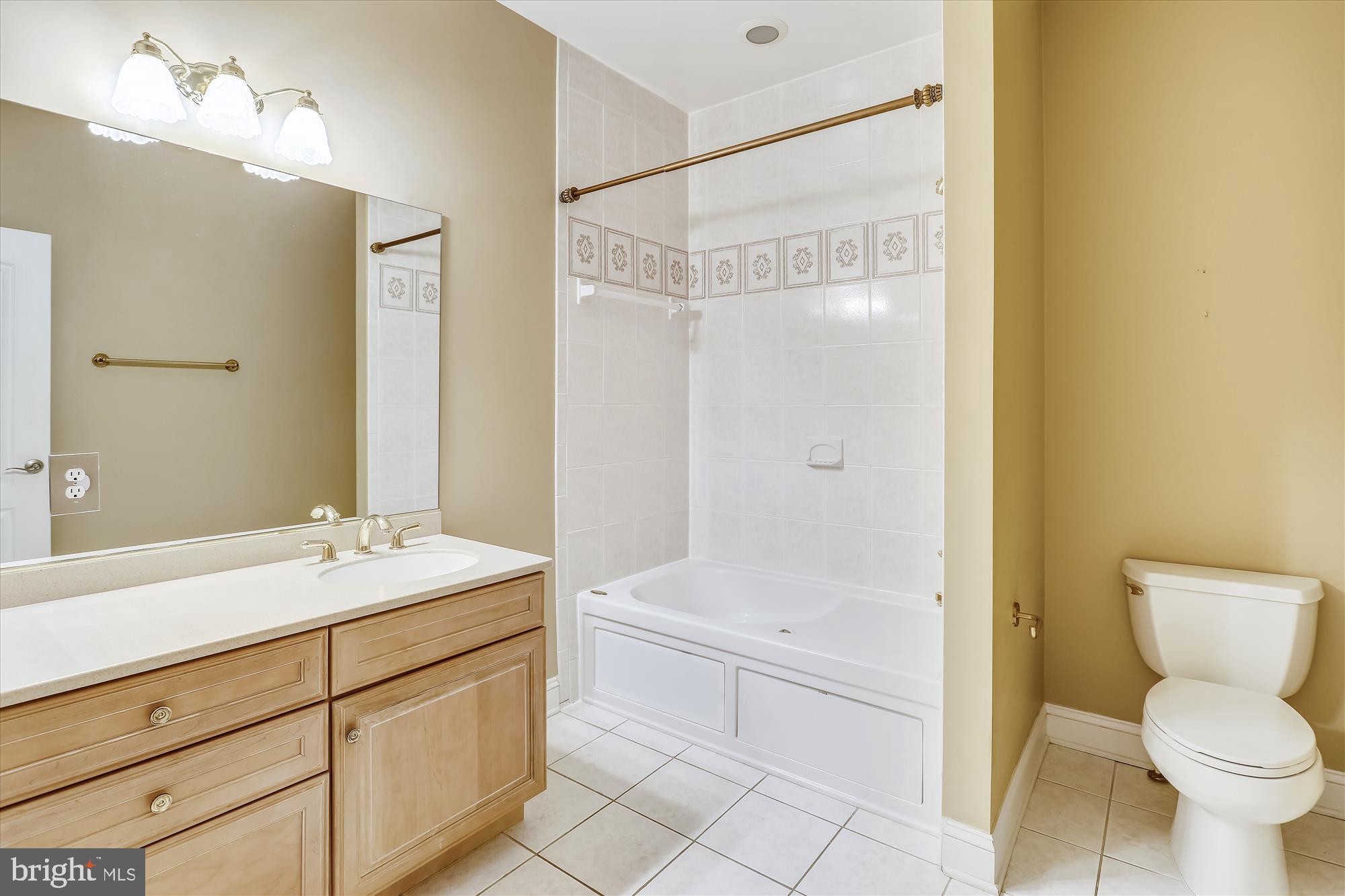 2709 Gold Mine Road Brookeville, MD 20833 - Photo 36 of 77 Upper Level Hall Bathroom
