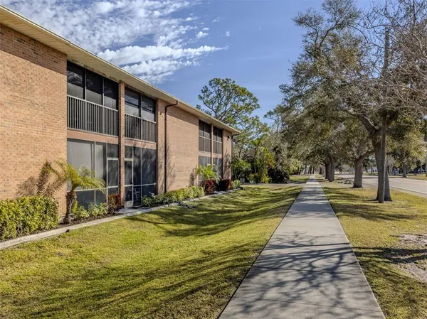 $1,700 | 217 Airport Avenue West, Unit 216, Venice, FL 34285
