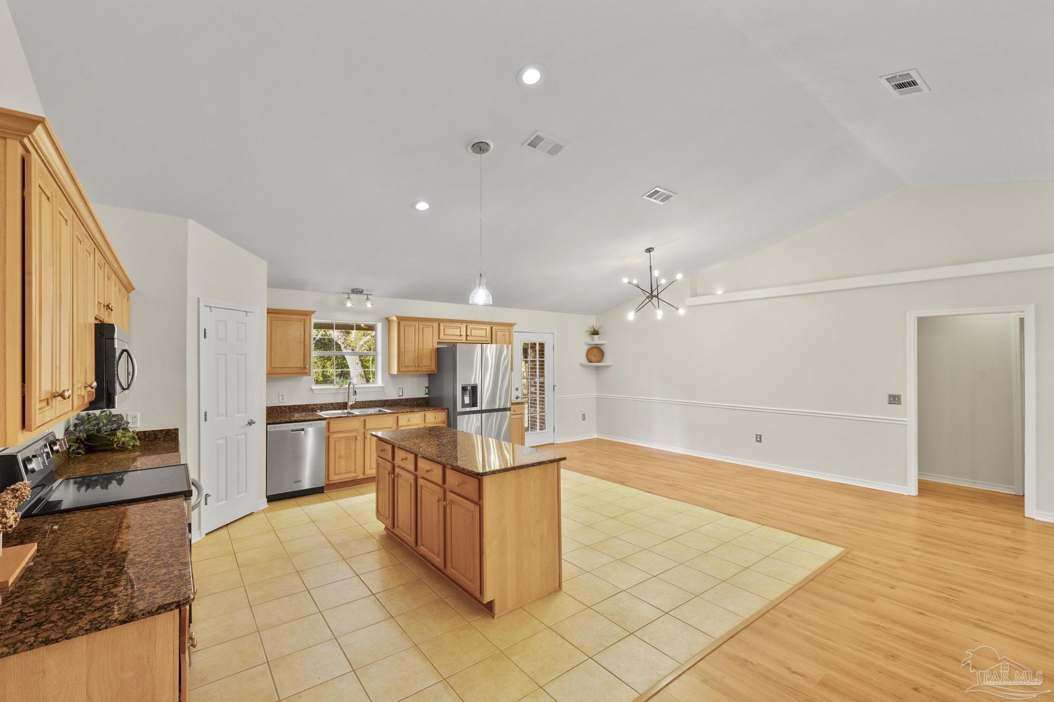 16520 Innerarity Point Road Pensacola, FL 32507 - Photo 11 of 41 Gallery Image 11