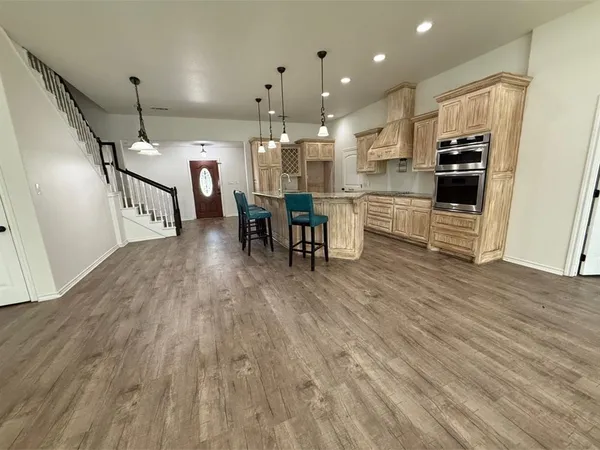 $344,900 | 400 North Ave A, Springtown, TX 76082