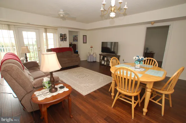 $1,895 | 6403 Centennial Station, Warminster, PA 18974