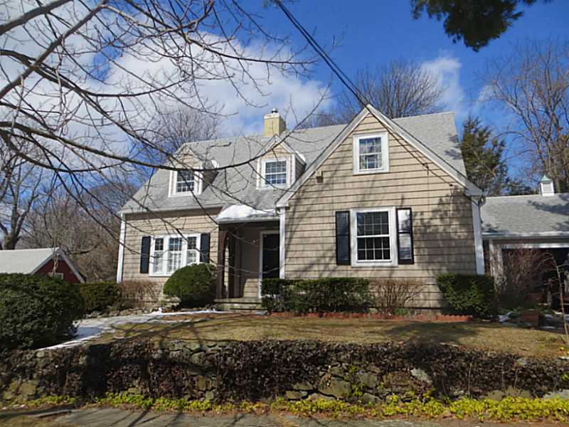 45 Aberdeen Road East Providence, RI 02915 - Photo 1 of 14 Exterior Front.