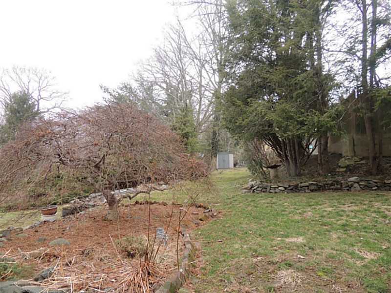 45 Aberdeen Road East Providence, RI 02915 - Photo 14 of 14 Exterior Back. Private backyard.